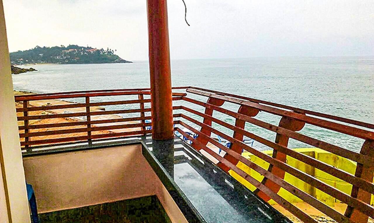 Fabhotel Wateredge Beach Resort Kovalam Kültér fotó